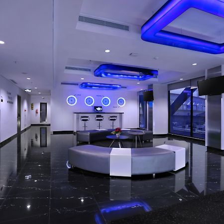 Hotel Neo+ Kebayoran ジャカルタ エクステリア 写真