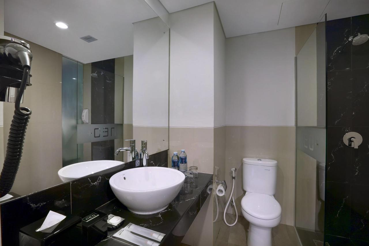 Hotel Neo+ Kebayoran ジャカルタ エクステリア 写真