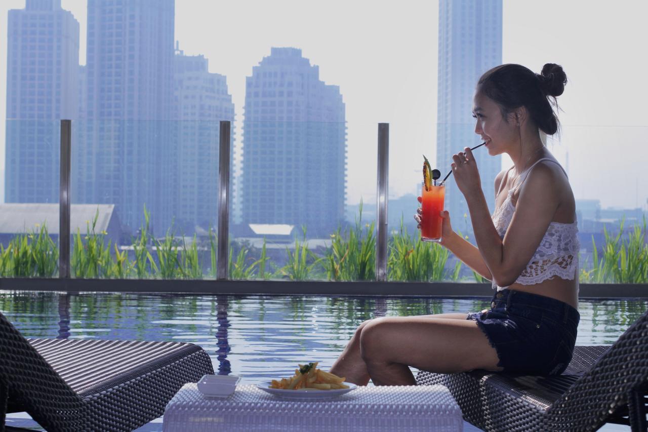 Hotel Neo+ Kebayoran ジャカルタ エクステリア 写真